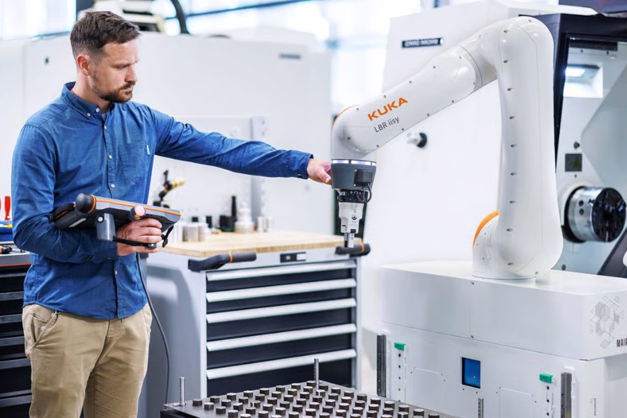 KUKA 900*600